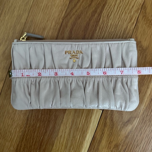 Prada 1M1152 Leather Clutch in Cipria - Picture 10 of 11